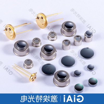 电堆管帽透镜